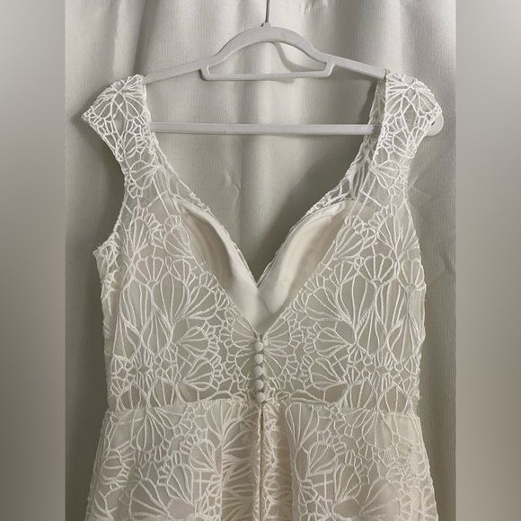 BHLDN/Whispers and Echoes/Anthropologie Rockland Gown with Shortened Train - Picture 8 of 13